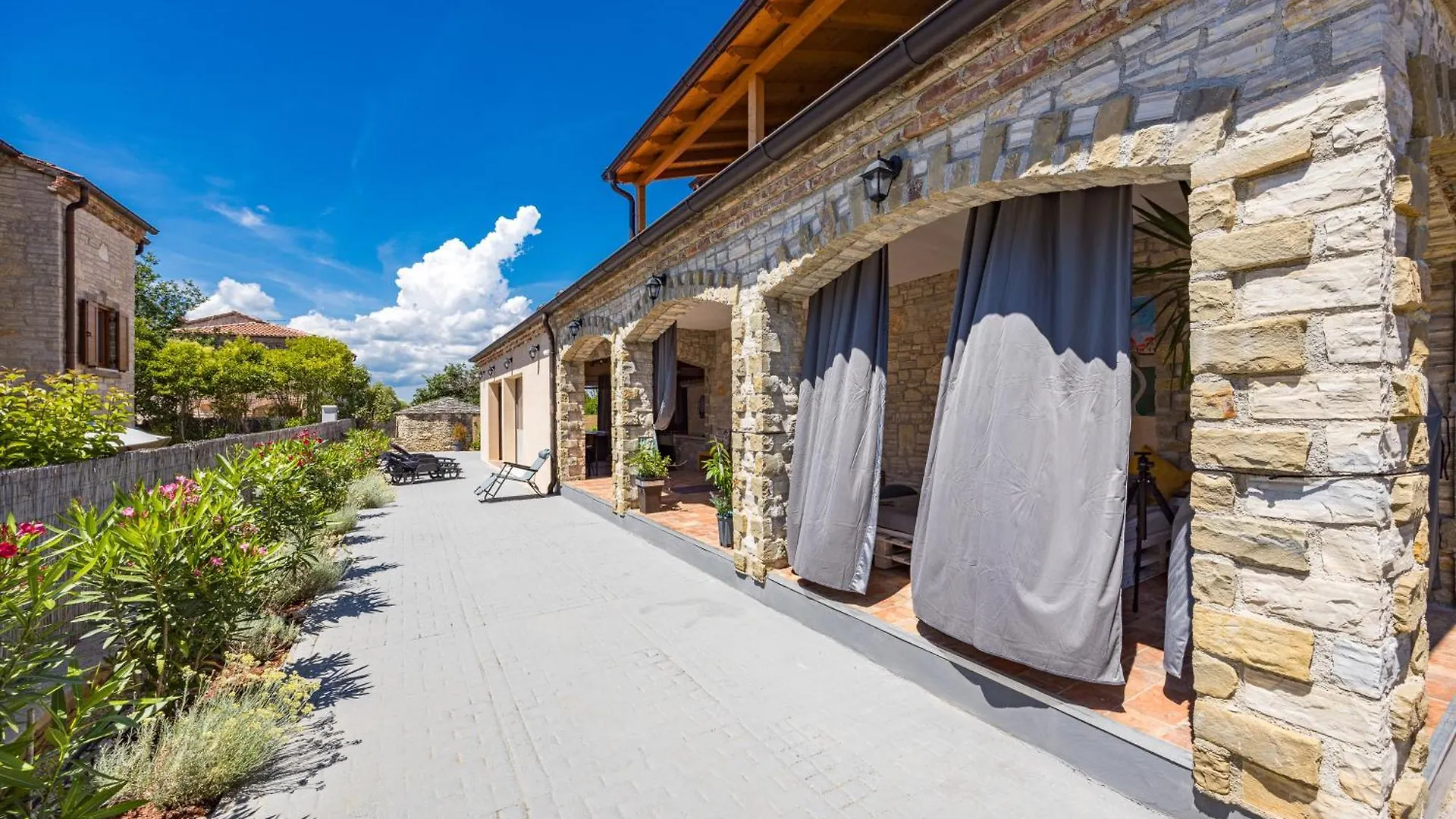 Vakantiehuis House Cabrunici 2391 Villa Kroatië