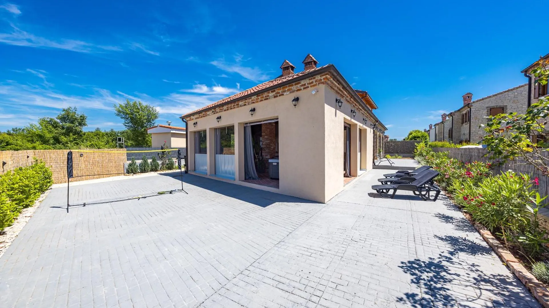 Vakantiehuis House Cabrunici 2391 Villa