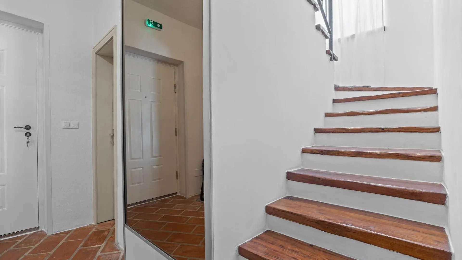 Vakantiehuis House Cabrunici 2391 Villa